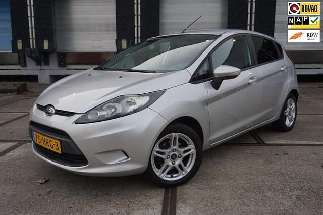 Grijs Gebruikt 2009 Ford Fiesta Trend Hatchback | € 3.495 (Eerlijke prijs) - Afbeelding 1/4