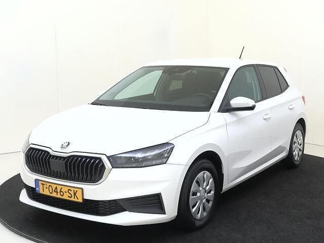 Wit Gebruikt 2023 Skoda Fabia Ambition Hatchback | € 16.750 (Goede deal) - Afbeelding 1/4