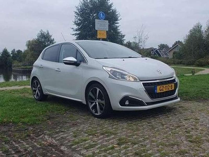 Wit Gebruikt 2015 Peugeot 208 GT-line Hatchback | € 6.250 (Eerlijke prijs) - Afbeelding 1/4