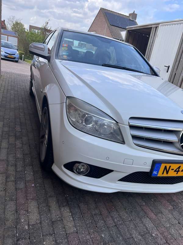 Wit Gebruikt 2008 Mercedes C200 Avantgarde Sedan | € 10.000 (Duur) - Afbeelding 1/4