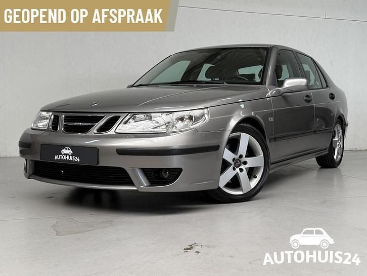 Grijs (metallic) Gebruikt 2004 Saab 9-5 Aero Sedan | € 6.925 (Duur) - Afbeelding 1/4