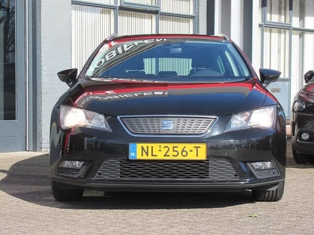 Occasion Seat Leon ST CONNECT 2017 Zwart (metallic) Stationwagen