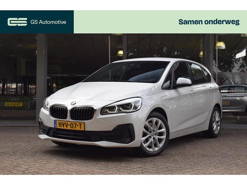 Wit Gebruikt 2021 BMW 225 Active Tourer iPerformance MPV | € 21.910 - Afbeelding 1/4