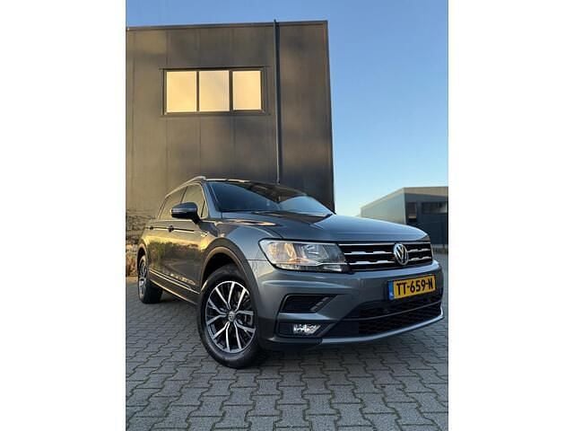 Grijs Occasion 2018 VW Tiguan Allspace Comfortline SUV | € 23.650 (Goede deal) - Afbeelding 1/4