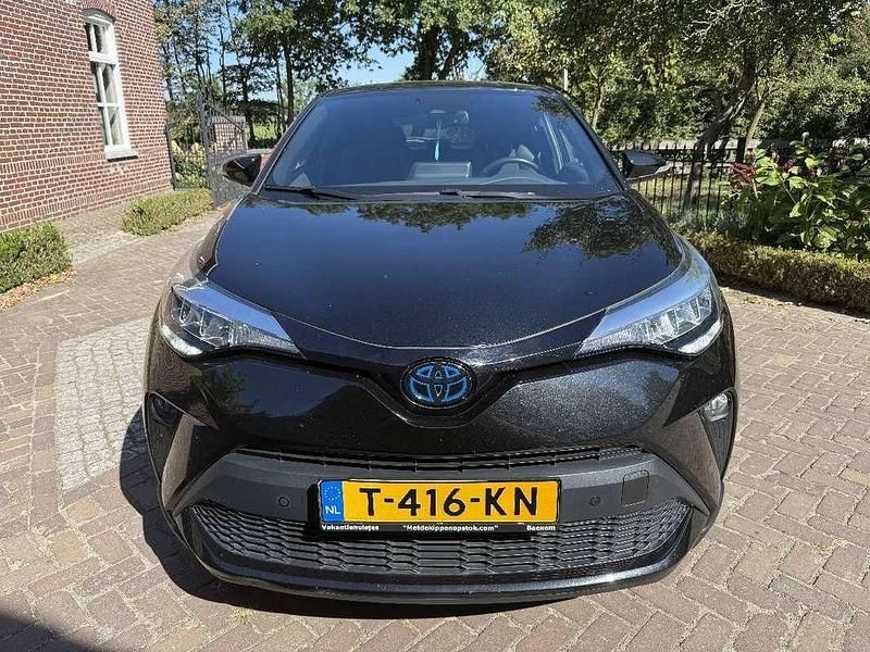 Zwart Occasion 2022 Toyota C-HR SUV | € 25.500 (Eerlijke prijs) - Afbeelding 1/4