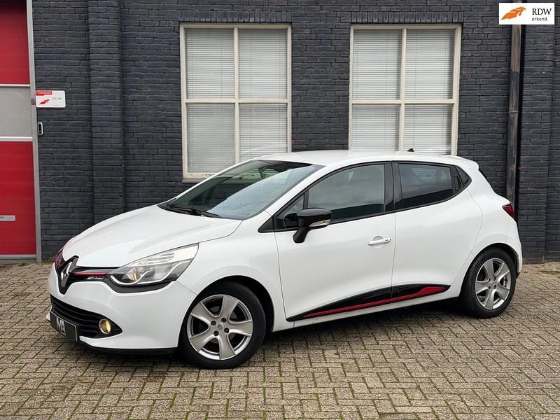 Wit Gebruikt 2014 Renault Clio IV Dynamique Hatchback | € 4.500 (Goede deal) - Afbeelding 1/4