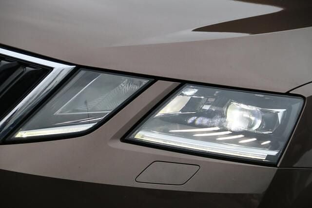 Occasion Skoda Octavia Business Line 150 PK (110 kW) 2018 Bruin Stationwagen