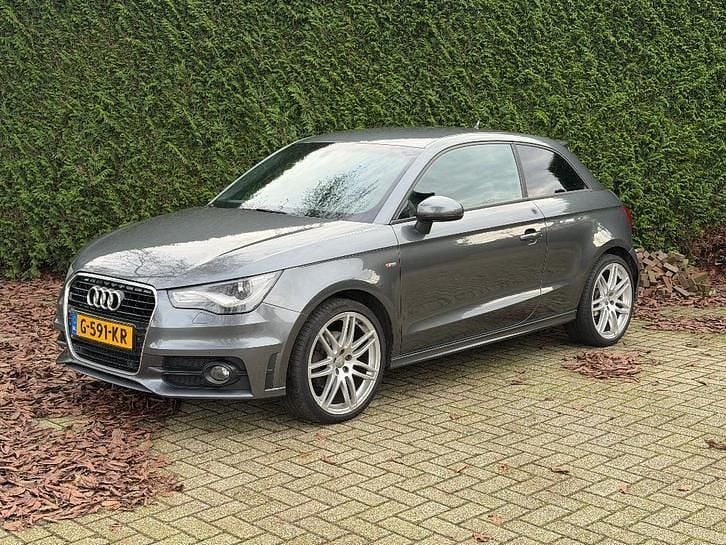 Grijs Occasion 2011 Audi A1 Ambition Stationwagen | € 6.995 (Eerlijke prijs) - Afbeelding 1/4