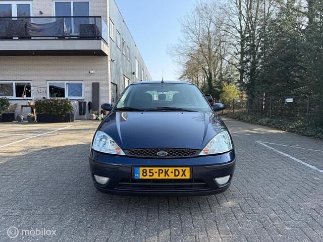 Occasion Ford Focus Futura 101 PK (74 kW) 2004 Blauw Hatchback