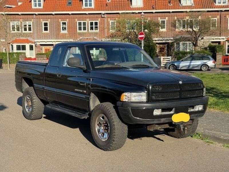 Zwart Gebruikt 1998 Dodge Magnum SUV | € 9.999 - Afbeelding 1/4