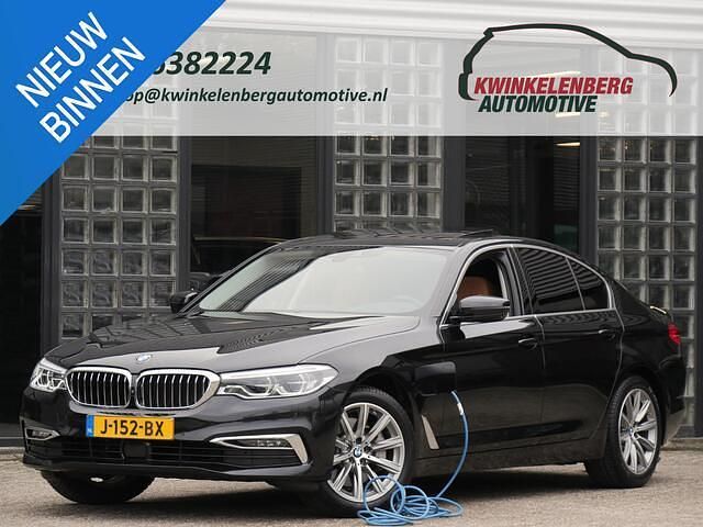 Zwart Gebruikt 2020 BMW 530e Executive Sedan | € 31.850 (Goede deal) - Afbeelding 1/4