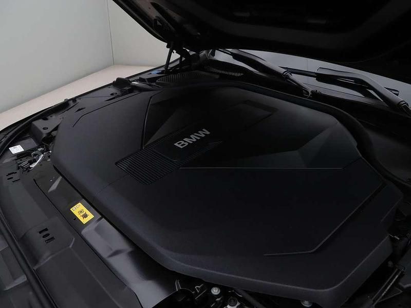 Nieuw BMW i5 M Sport 250 kW (340 PK) 2025 Zwart, metallic lak Sedan