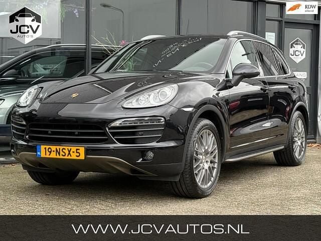 Zwart Gebruikt 2010 Porsche Cayenne SUV | € 19.888 (Eerlijke prijs) - Afbeelding 1/4