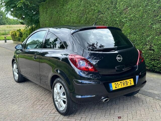 Occasion Opel Corsa Color Edition 86 PK (63 kW) 2012 Zwart Hatchback