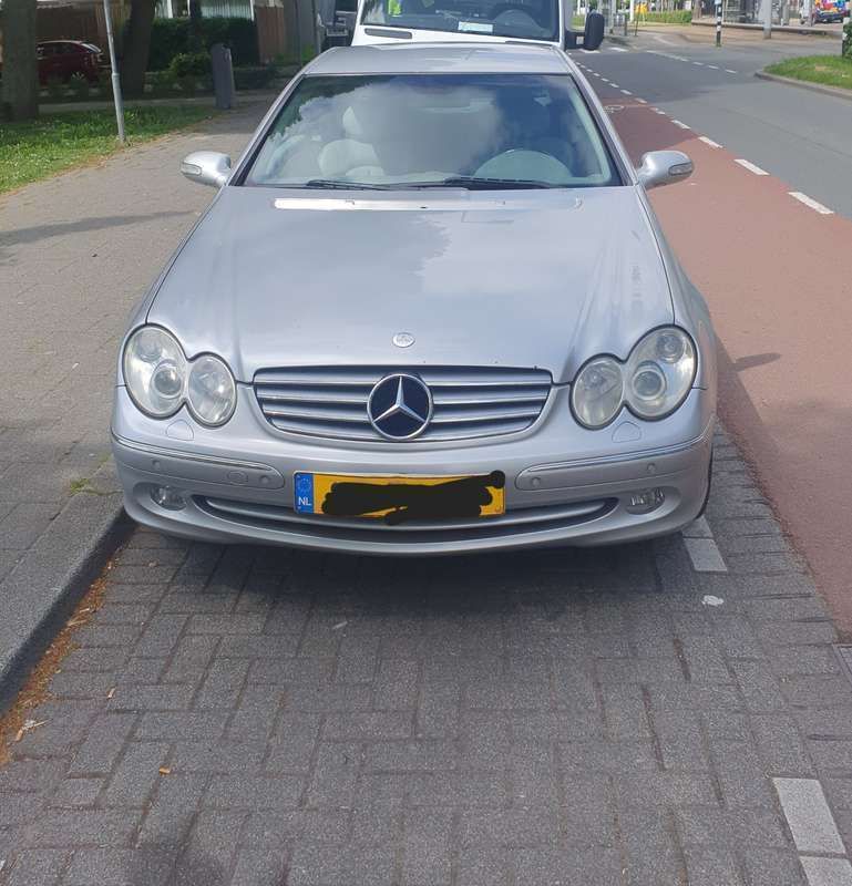 Grijs Gebruikt 2002 Mercedes CLK320 Elegance Coupé | € 2.150 (Super prijs) - Afbeelding 1/4