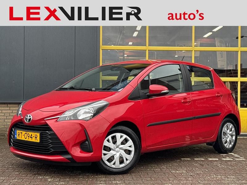 Rood Gebruikt 2018 Toyota Yaris Comfort Hatchback | € 10.950 (Eerlijke prijs) - Afbeelding 1/4