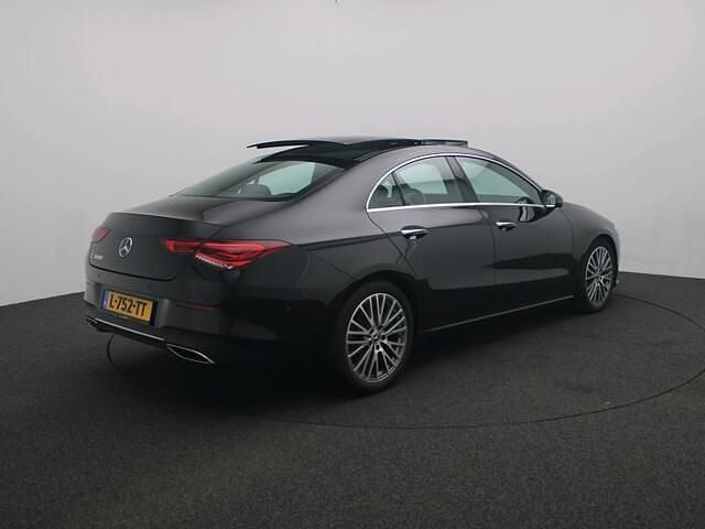 Occasion Mercedes CLA180 Business 136 PK (100 kW) 2021 Donker kosmoszwart metaalkleur metallic Sedan
