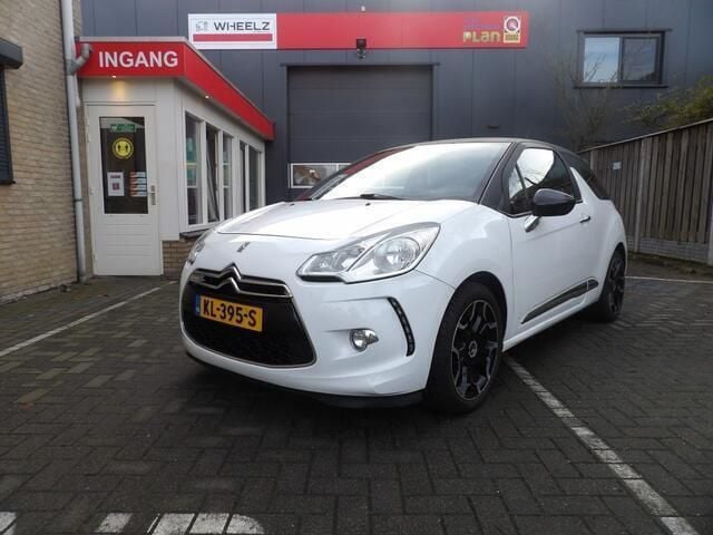 Wit Occasion 2012 Citroën DS3 Sport Chic Hatchback | € 2.990 (Super prijs) - Afbeelding 1/4