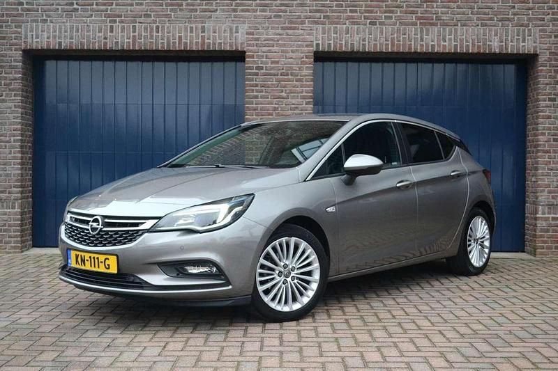 Occasion Opel Astra Business 150 PK (110 kW) 2016 Bruin Hatchback