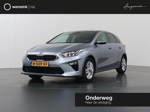 Grijs Gebruikt 2022 Kia Ceed Hatchback | € 19.835 (Eerlijke prijs) - Afbeelding 1/4