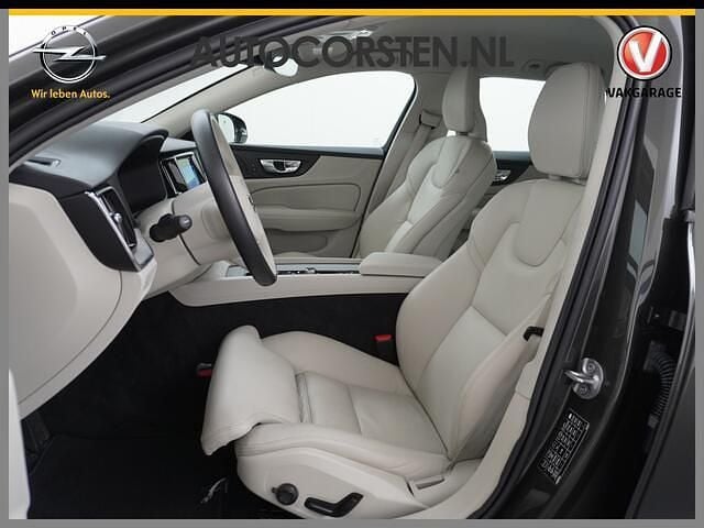 Grijs Gebruikt 2022 Volvo V60 Inscription Stationwagen | € 29.395 (Super prijs) - Afbeelding 1/4