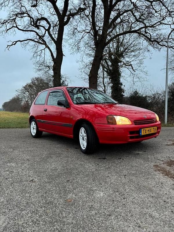 Occasion 1998 Toyota Starlet Hatchback | € 1.600 (Eerlijke prijs) - Afbeelding 1/4