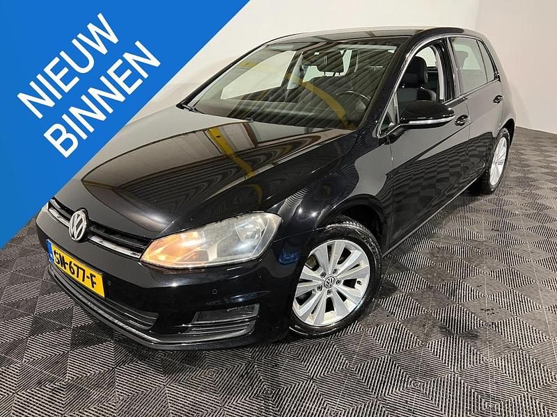 Zwart Gebruikt 2013 VW Golf VII Highline Hatchback | € 6.350 (Super prijs) - Afbeelding 1/4
