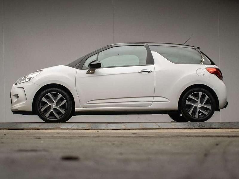 Wit, metallic lak Gebruikt 2011 Citroën DS3 So Chic Hatchback | € 3.745 (Eerlijke prijs) - Afbeelding 1/4