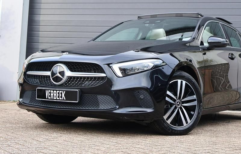 Occasion Mercedes A250 Business 160 PK (117 kW) 2022 Zwart Hatchback