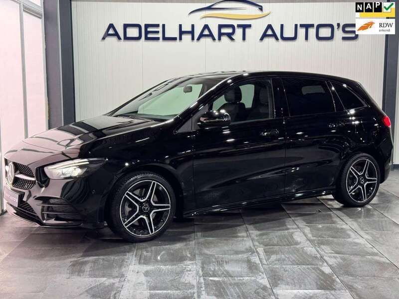Zwart Gebruikt 2021 Mercedes B250e Business MPV | € 25.450 (Goede deal) - Afbeelding 1/4