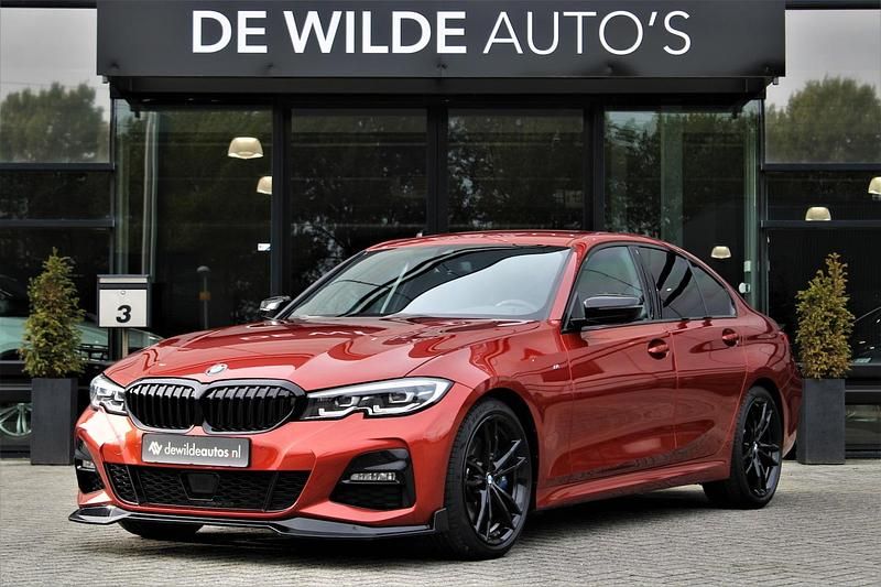 Oranje Gebruikt 2021 BMW 330 M Sport Sedan | € 37.900 (Super prijs) - Afbeelding 1/4