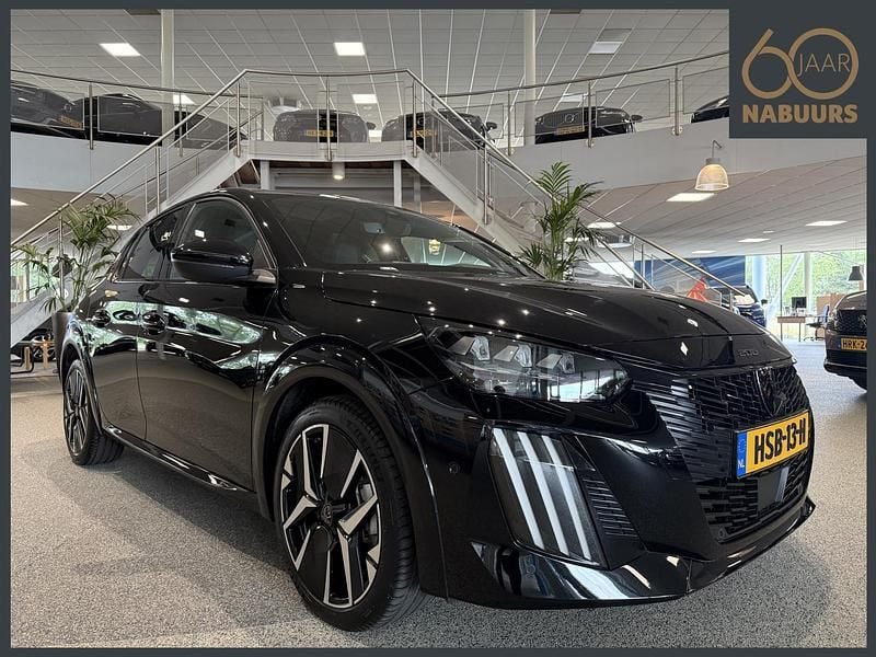 Zwart Gebruikt 2024 Peugeot 208 GT Hatchback | € 26.900 (Iets duurder) - Afbeelding 1/4
