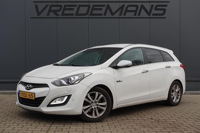 Wit Gebruikt 2013 Hyundai i30 Stationwagen | € 7.950 (Eerlijke prijs) - Afbeelding 1/4