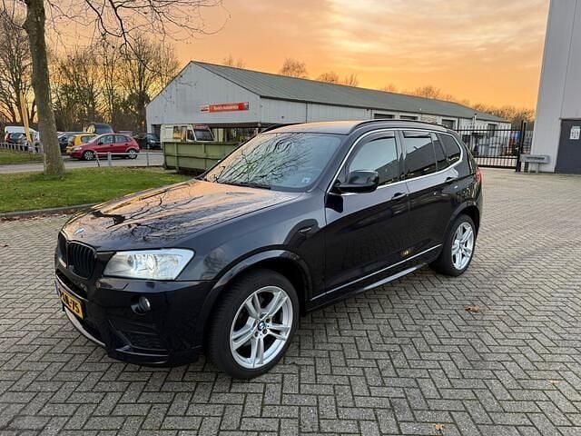 Zwart Occasion 2013 BMW X3 Executive SUV | € 9.950 (Goede deal) - Afbeelding 1/4