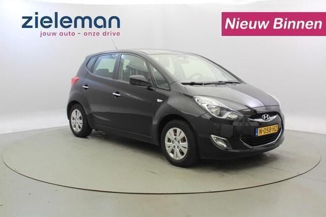 Zwart Gebruikt 2012 Hyundai ix20 MPV | € 4.845 (Eerlijke prijs) - Afbeelding 1/4