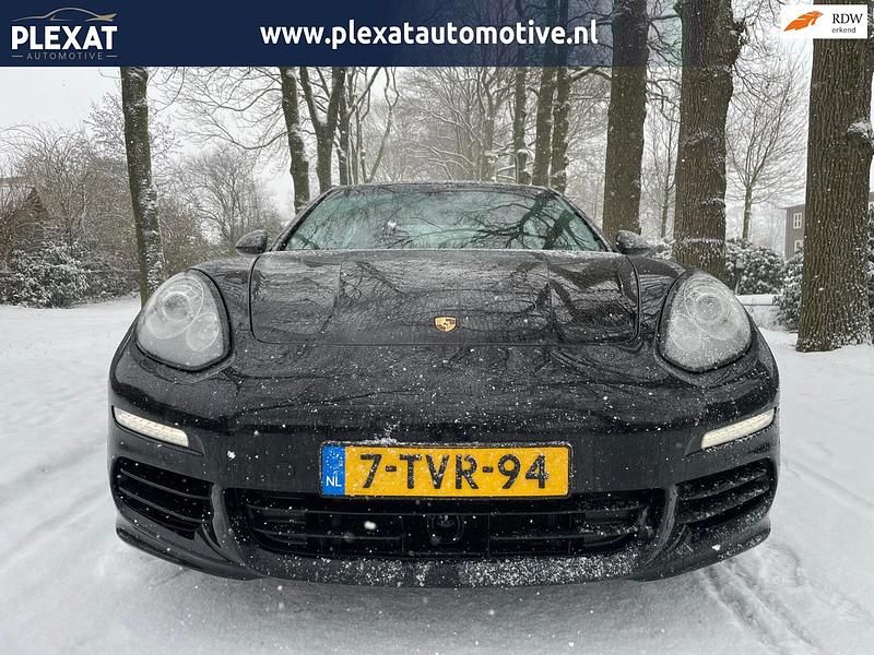 Zwart Occasion 2013 Porsche Panamera Hatchback | € 30.945 (Eerlijke prijs) - Afbeelding 1/4