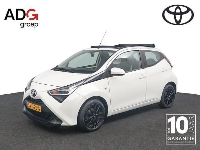 Wit Gebruikt 2019 Toyota Aygo X-play Hatchback | € 11.950 (Duur) - Afbeelding 1/4