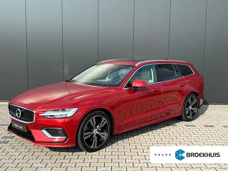 Oranje Gebruikt 2019 Volvo V60 Inscription Stationwagen | € 31.940 (Duur) - Afbeelding 1/3