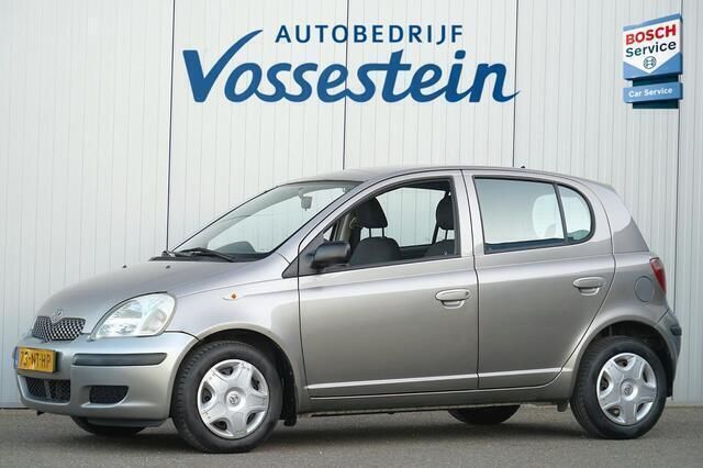 Grijs Gebruikt 2004 Toyota Yaris Hatchback | € 1.950 (Eerlijke prijs) - Afbeelding 1/4