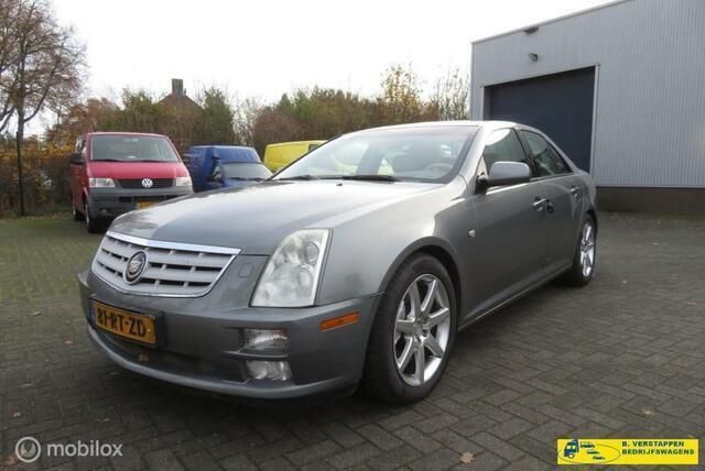 Grijs metallic Gebruikt 2005 Cadillac Seville STS Sedan | € 4.650 - Afbeelding 1/4