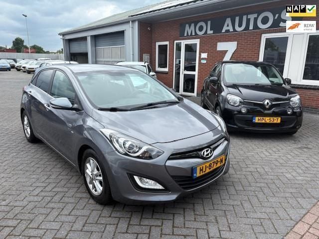 Grijs Gebruikt 2015 Hyundai i30 Hatchback | € 9.750 (Eerlijke prijs) - Afbeelding 1/4
