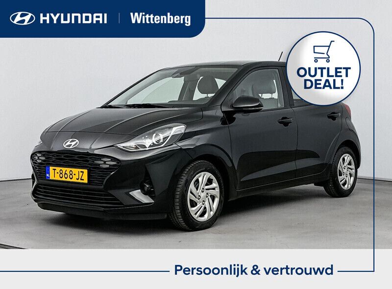 Zwart Gebruikt 2023 Hyundai i10 Premium Hatchback | € 15.400 (Goede deal) - Afbeelding 1/4