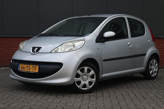 Grijs Gebruikt 2007 Peugeot 107 Hatchback | € 1.650 (Eerlijke prijs) - Afbeelding 1/4