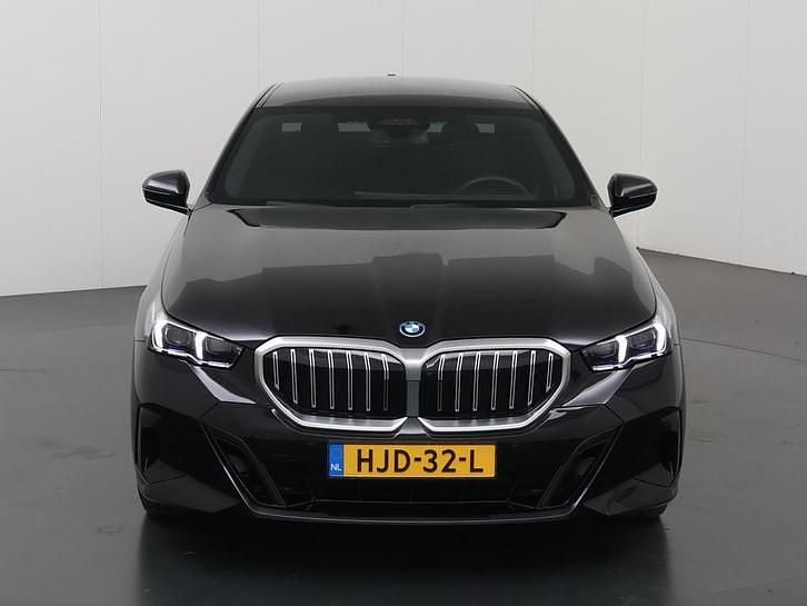 Occasion BMW 550e Comfort Edition 490 PK (360 kW) 2024 Zwart (metallic) Sedan