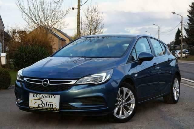 Blauw Gebruikt 2017 Opel Astra Comfort Sedan | € 9.300 (Iets duurder) - Afbeelding 1/4