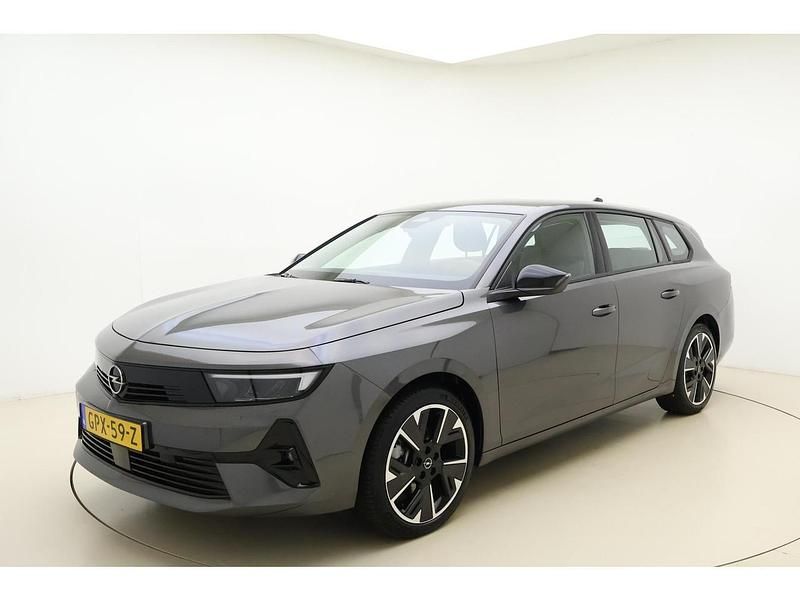 Grijs Occasion 2024 Opel Astra Business Edition Stationwagen | € 29.645 (Iets duurder) - Afbeelding 1/1