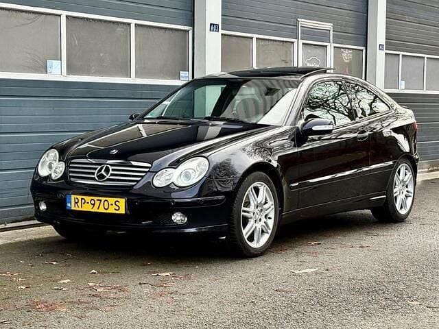 Occasion Mercedes C180 143 PK (105 kW) 2004 Blauw Coupé