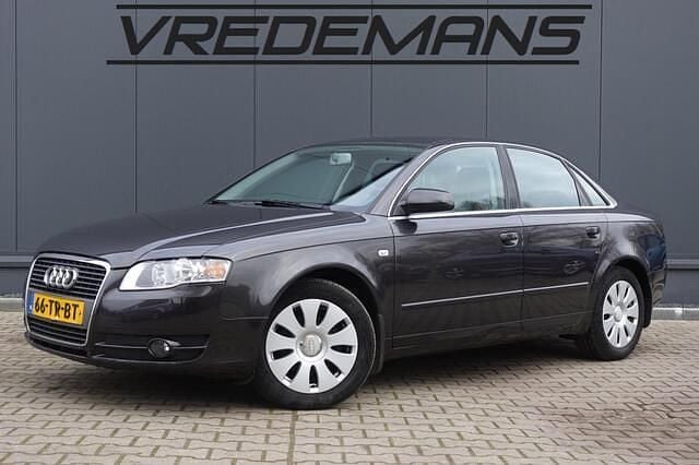 Grijs Occasion 2007 Audi A4 Business Sedan | € 3.950 (Goede deal) - Afbeelding 1/4