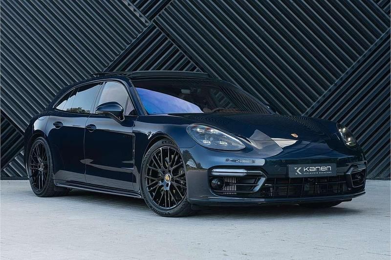 Blauw Gebruikt 2023 Porsche Panamera Turbo S Sport Turismo Sedan | € 144.900 (Iets duurder) - Afbeelding 1/4