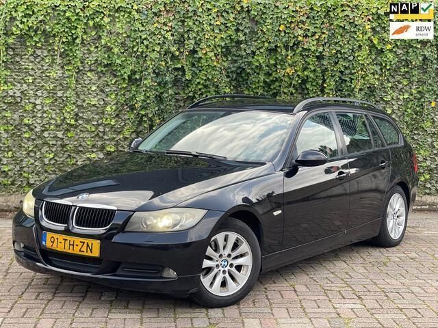 Zwart Gebruikt 2006 BMW 318 Stationwagen | € 2.250 - Afbeelding 1/4